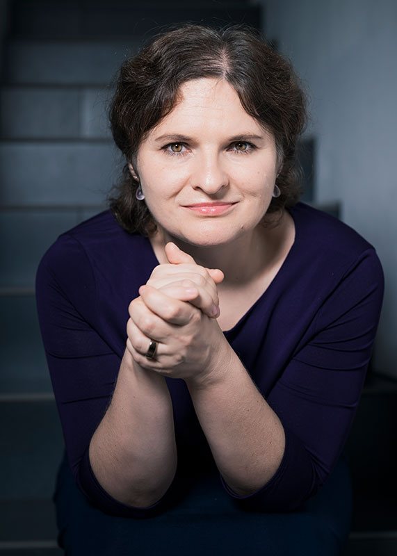 Porträt von PD Dr. med. Olga Geisel, Fachärztin für Psychiatrie und Psychotherapie